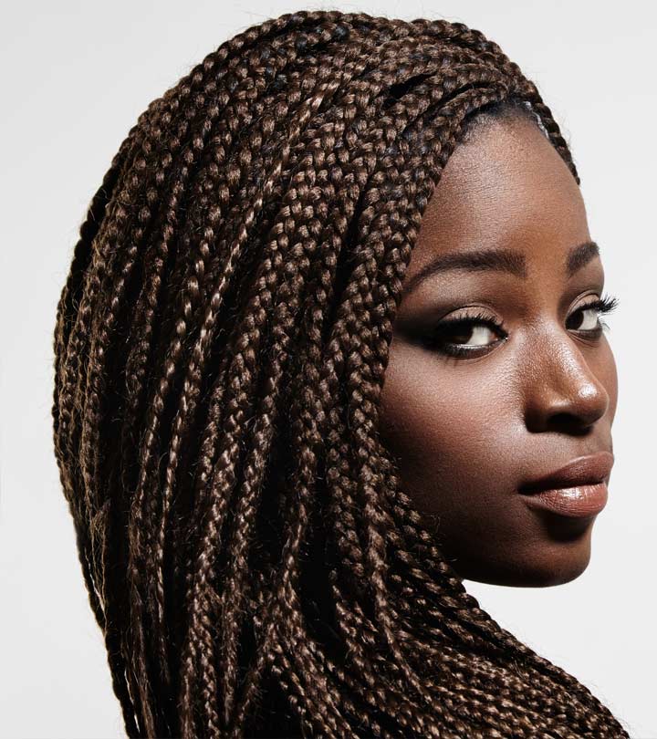 A woman withcrochet braids